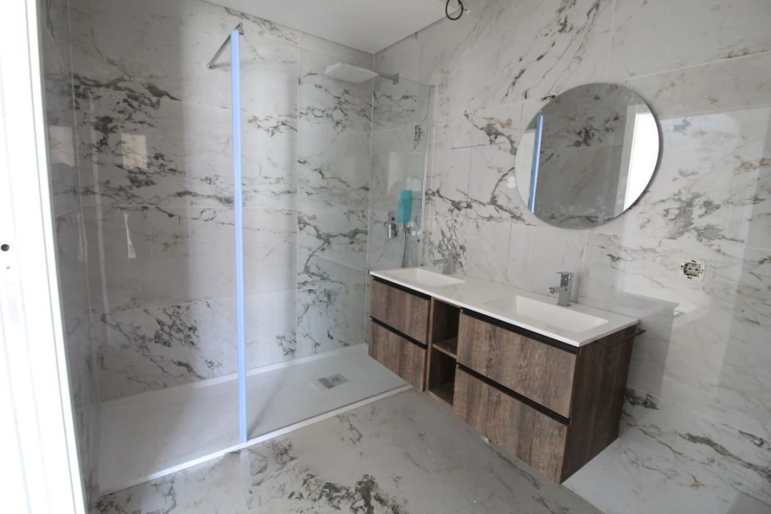 Moradia T4 para Venda em Corroios Foto 20