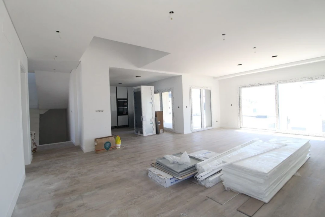 Moradia T4 para Venda em Corroios Foto 4