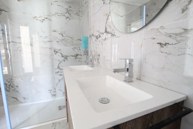 Moradia T4 para Venda em Corroios Foto 21