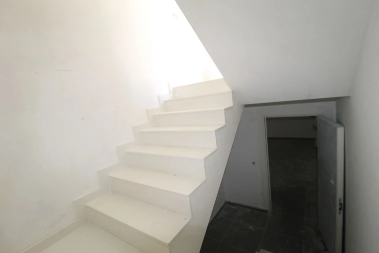 Moradia T4 para Venda em Corroios Foto 40