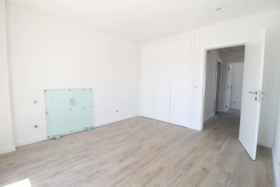 Moradia T4 para Venda em Corroios