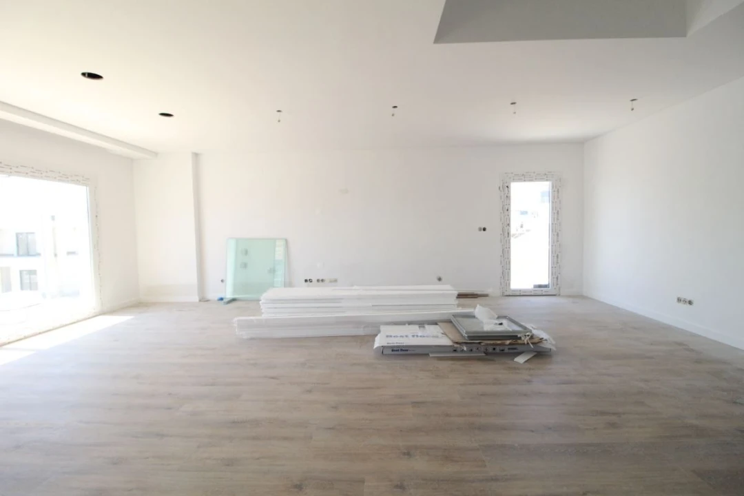 Moradia T4 para Venda em Corroios Foto 10