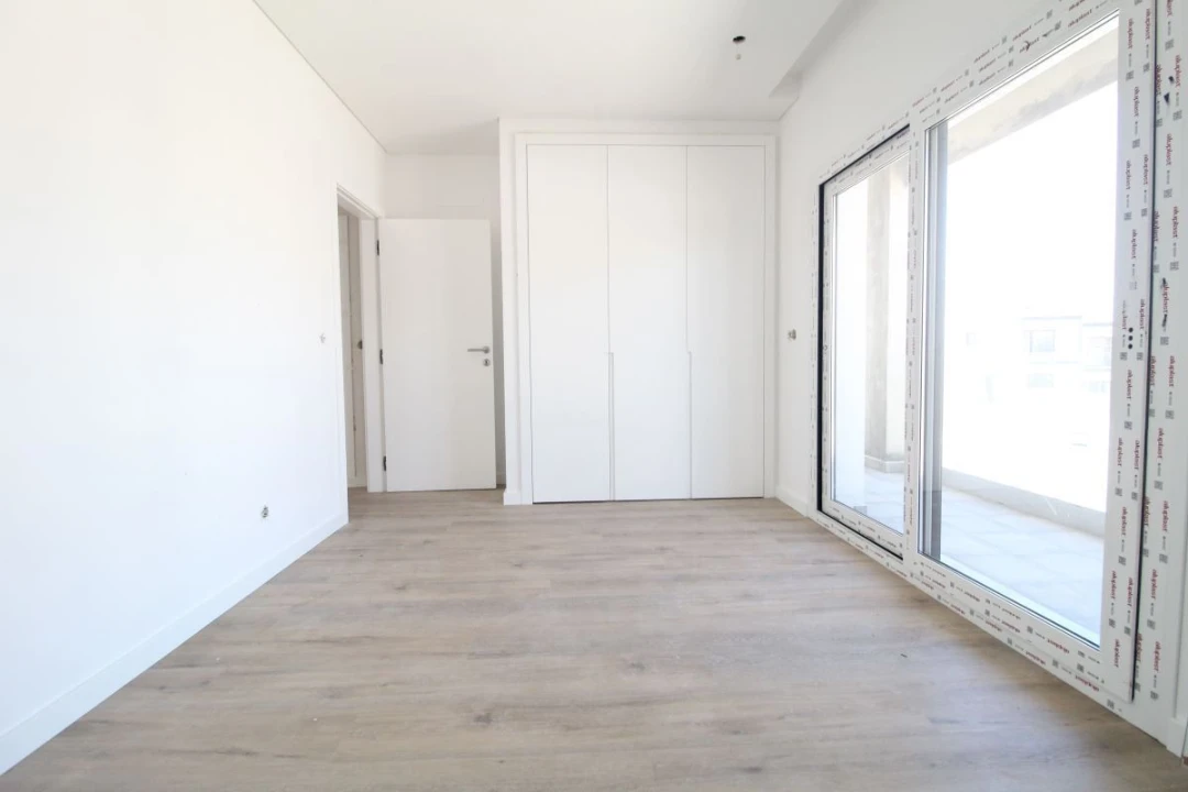 Moradia T4 para Venda em Corroios Foto 14