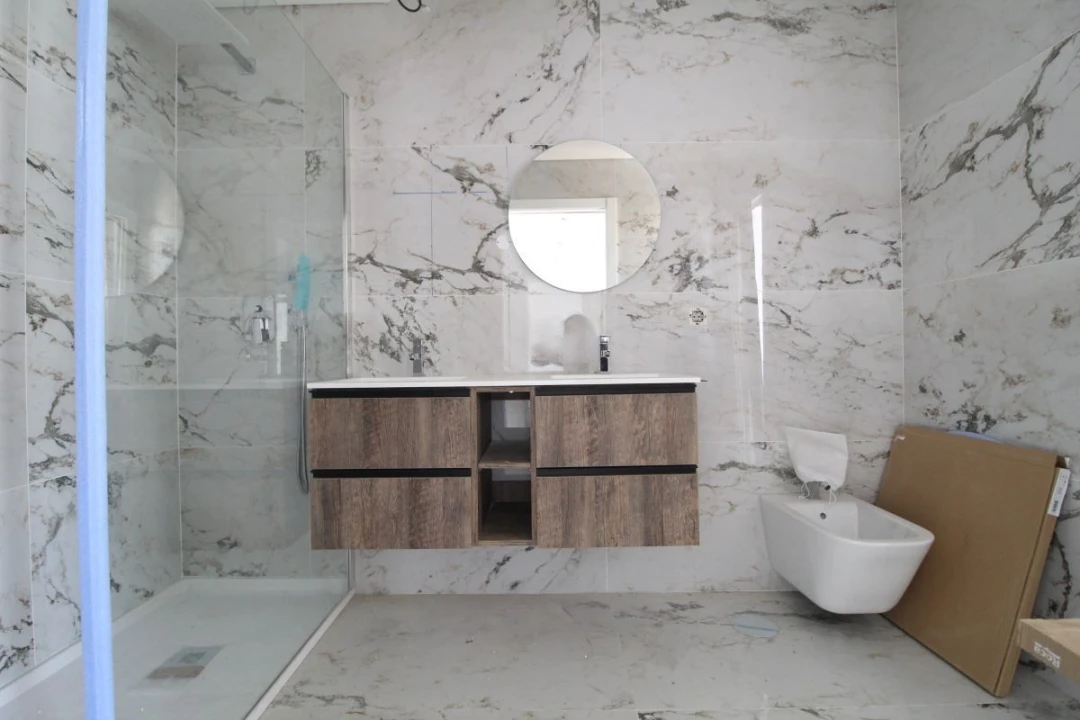 Moradia T4 para Venda em Corroios Foto 20