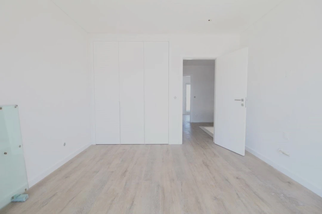 Moradia T4 para Venda em Corroios Foto 27