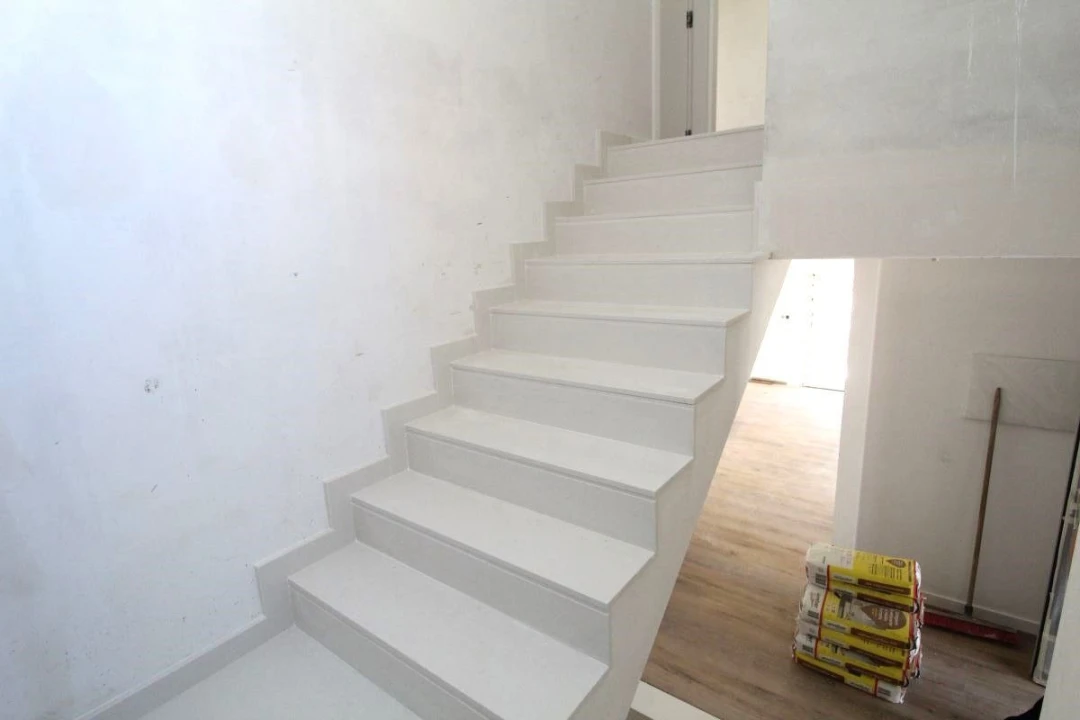 Moradia T4 para Venda em Corroios Foto 38