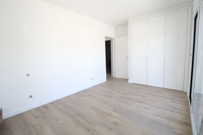 Moradia T4 para Venda em Corroios