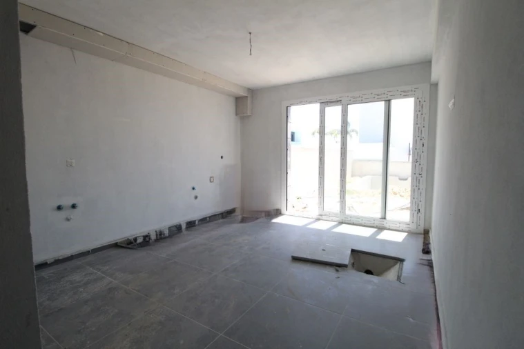 Moradia T4 para Venda em Corroios Foto 1