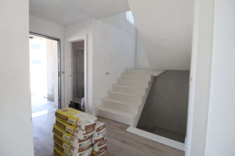 Moradia T4 para Venda em Corroios Foto 11