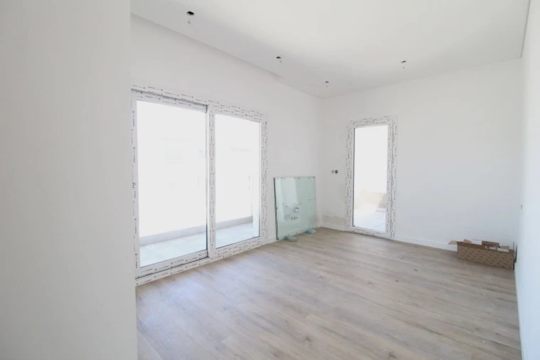 Moradia T4 para Venda em Corroios Foto 13