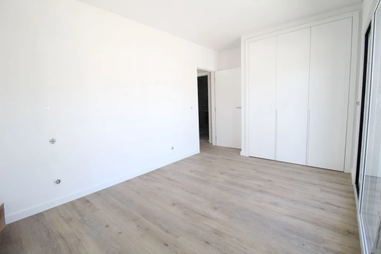 Moradia T4 para Venda em Corroios Foto 15