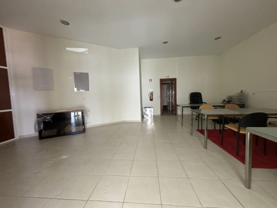 Negócio para Arrendamento em Carnaxide e Queijas Foto 10