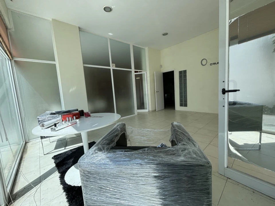 Negócio para Arrendamento em Carnaxide e Queijas Foto 4