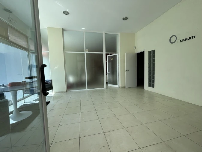 Negócio para Arrendamento em Carnaxide e Queijas Foto 3