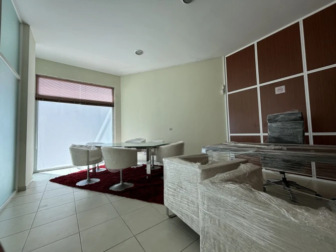 Negócio para Arrendamento em Carnaxide e Queijas Foto 5