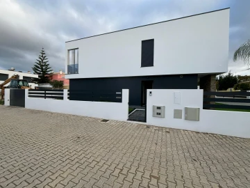 Moradia T4 para Venda em União das Freguesias de Setúbal