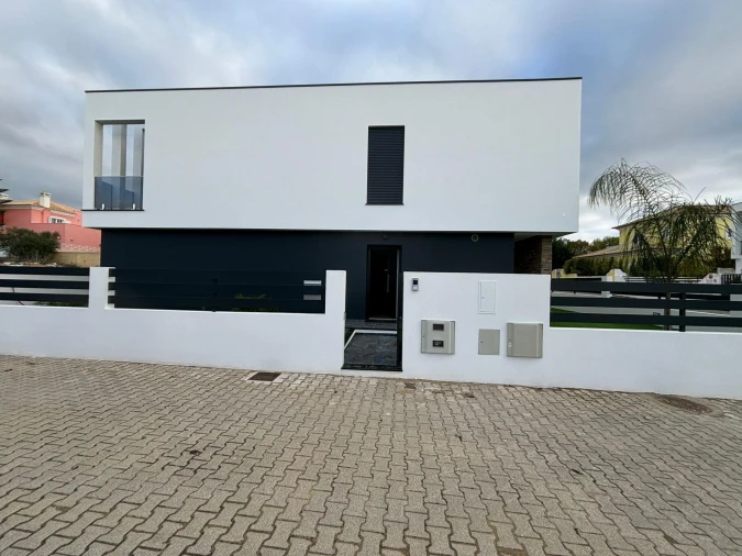 Moradia T4 para Venda em União das Freguesias de Setúbal Foto 13