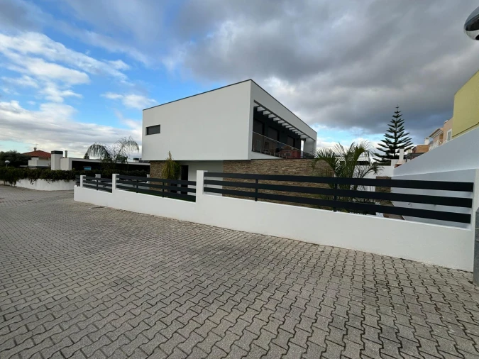 Moradia T4 para Venda em União das Freguesias de Setúbal Foto 15