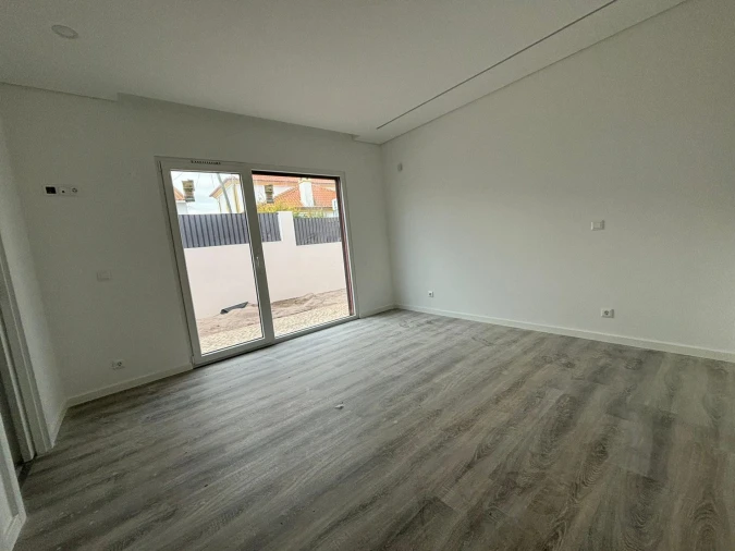 Moradia T4 para Venda em União das Freguesias de Setúbal Foto 11
