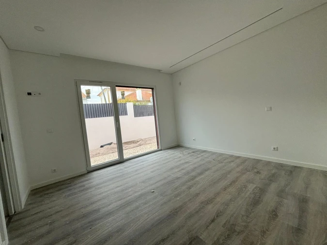 Moradia T4 para Venda em União das Freguesias de Setúbal Foto 12