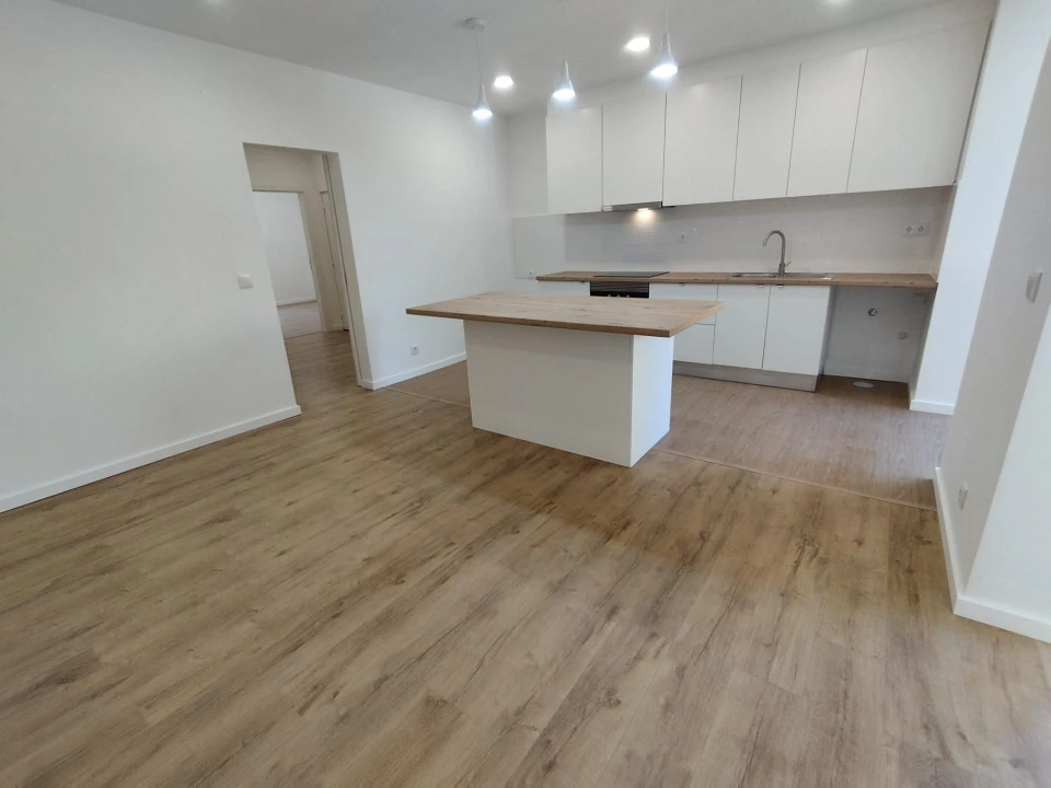 Apartamento T2 para Venda em Barreiro e Lavradio Foto 3