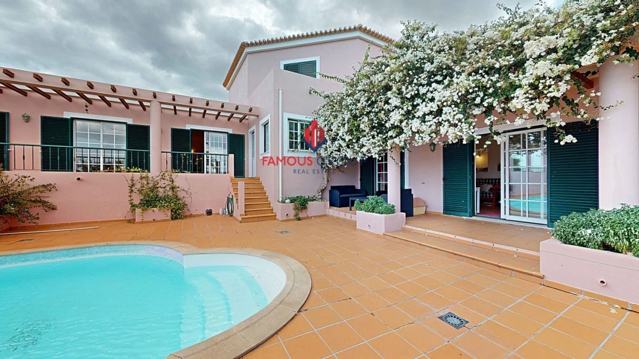 Moradia T6 para Venda em Estômbar e Parchal Foto 4
