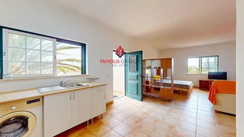 Moradia T6 para Venda em Estômbar e Parchal