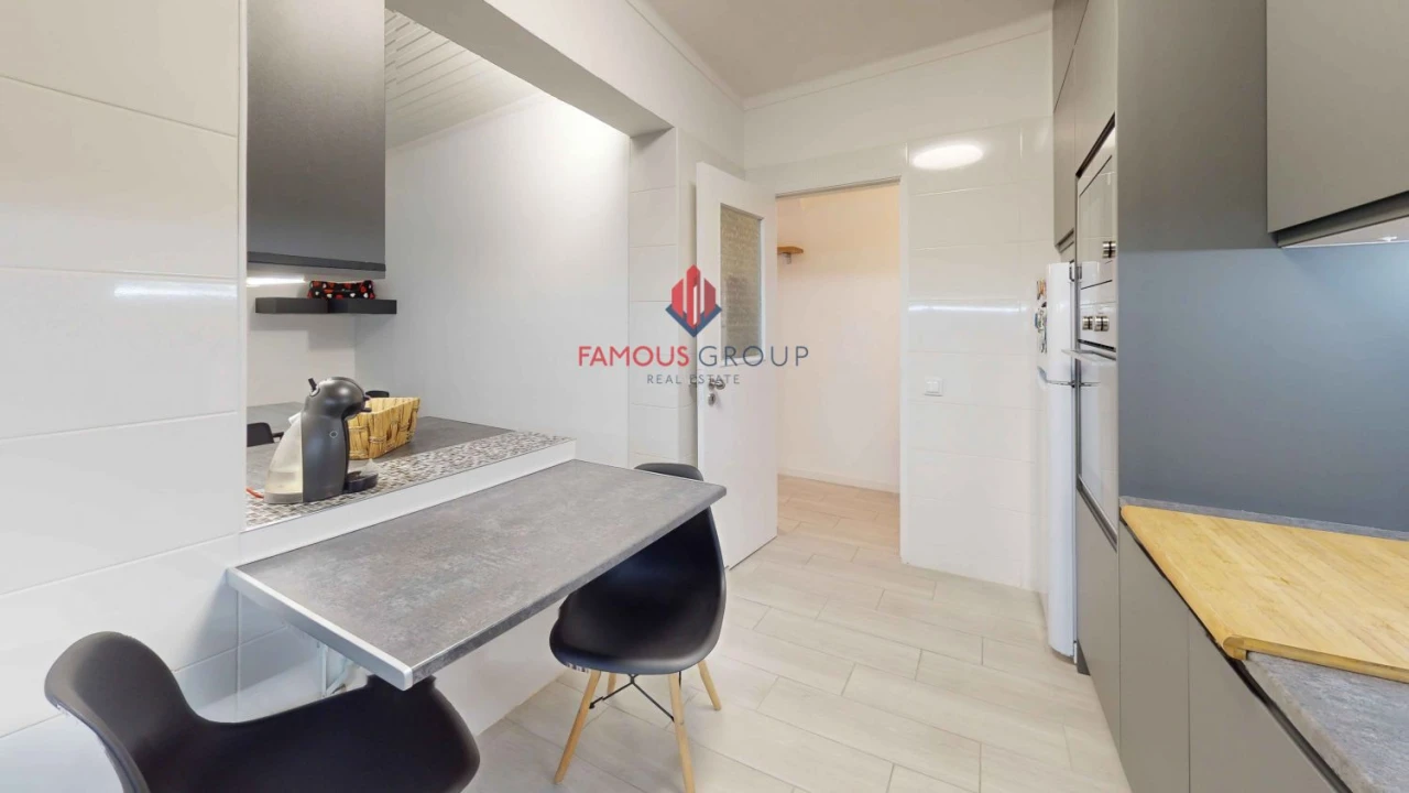 Apartamento T2 para Venda em Portimão Foto 8