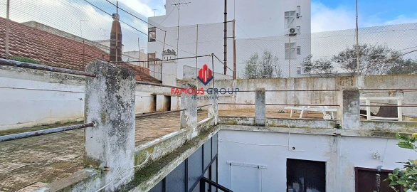 Moradia T8 para Venda em Portimão