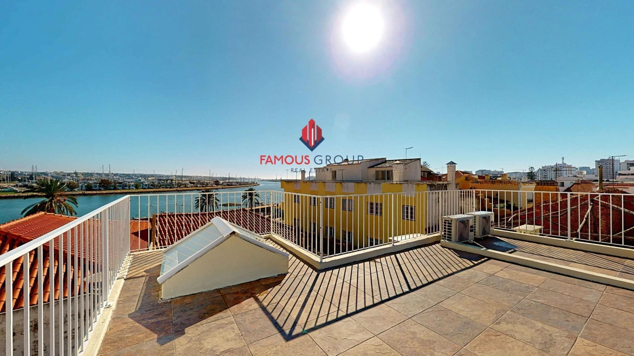Moradia T5 para Venda em Portimão Foto 1