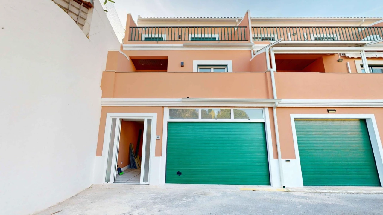 Moradia T3 para Venda em Estômbar e Parchal Foto 2