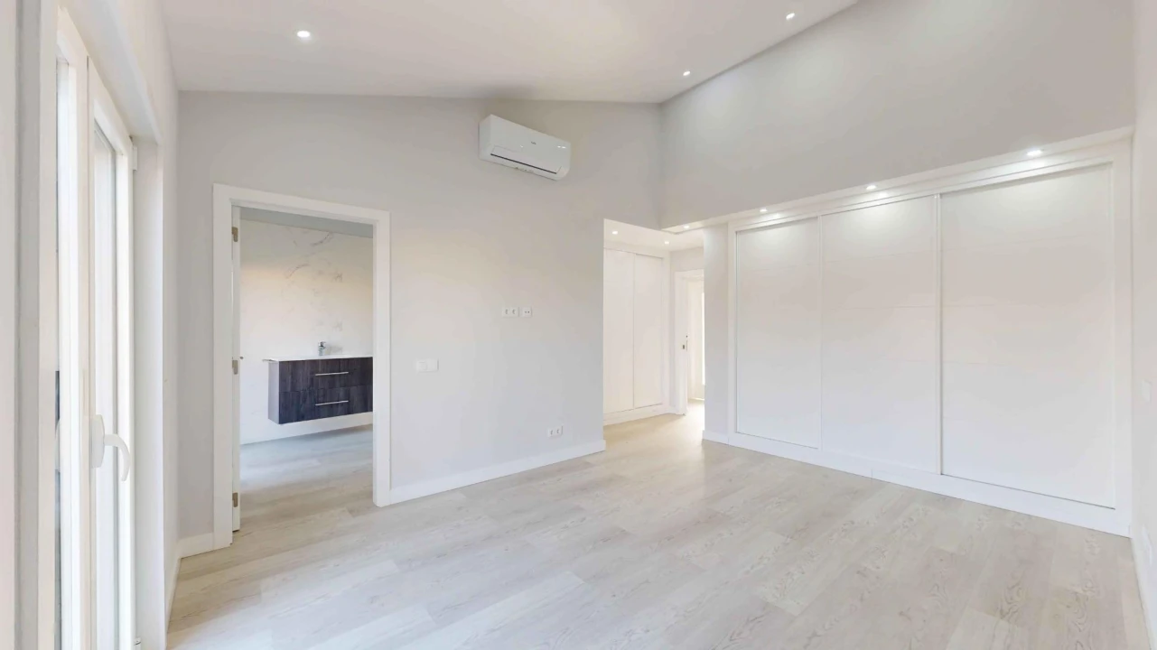 Moradia T3 para Venda em Estômbar e Parchal Foto 24