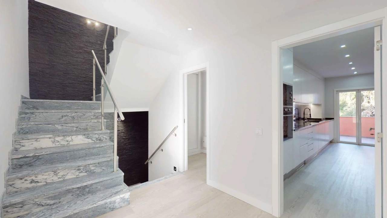 Moradia T3 para Venda em Estômbar e Parchal Foto 5