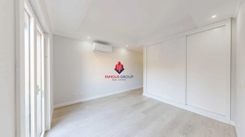 Moradia T3 para Venda em Estômbar e Parchal