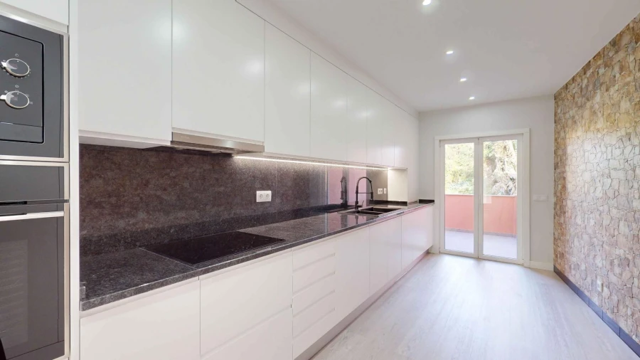 Moradia T3 para Venda em Estômbar e Parchal Foto 6