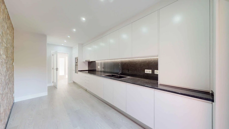 Moradia T3 para Venda em Estômbar e Parchal Foto 8