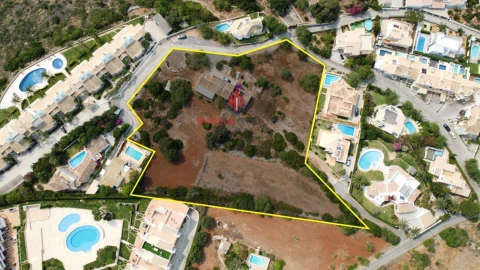 Terreno para Venda em Albufeira e Olhos de Água