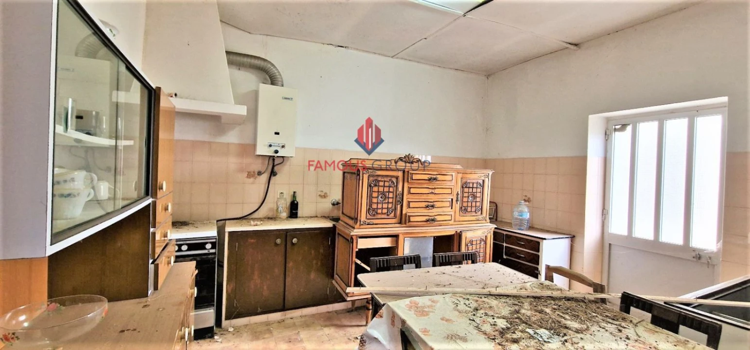 Moradia T5 para Venda em Alferce Foto 14