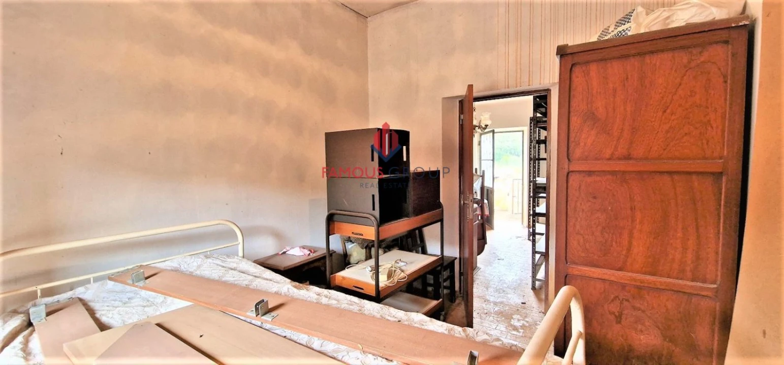 Moradia T5 para Venda em Alferce Foto 16