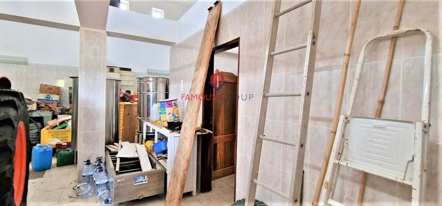 Moradia T5 para Venda em Alferce Foto 20