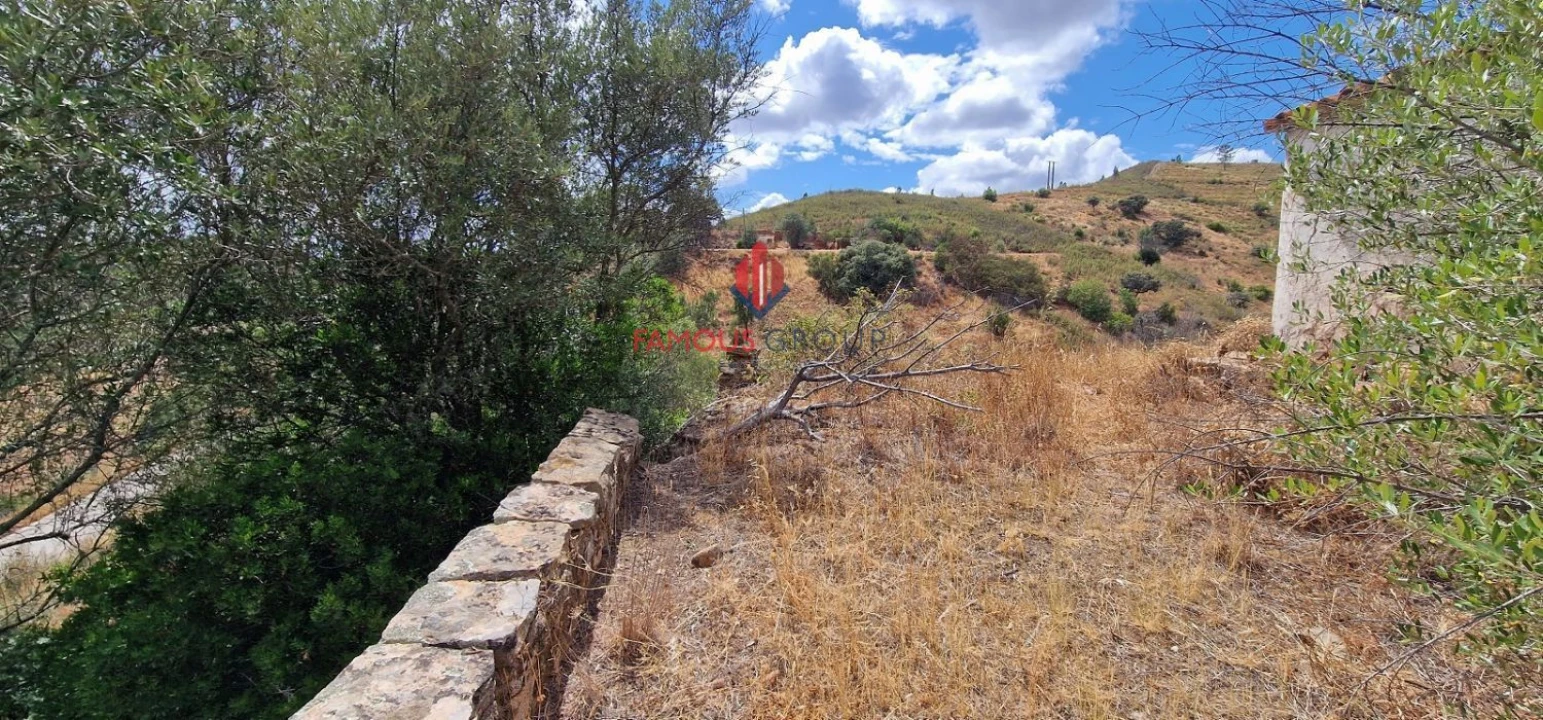 Moradia T5 para Venda em Alferce Foto 28