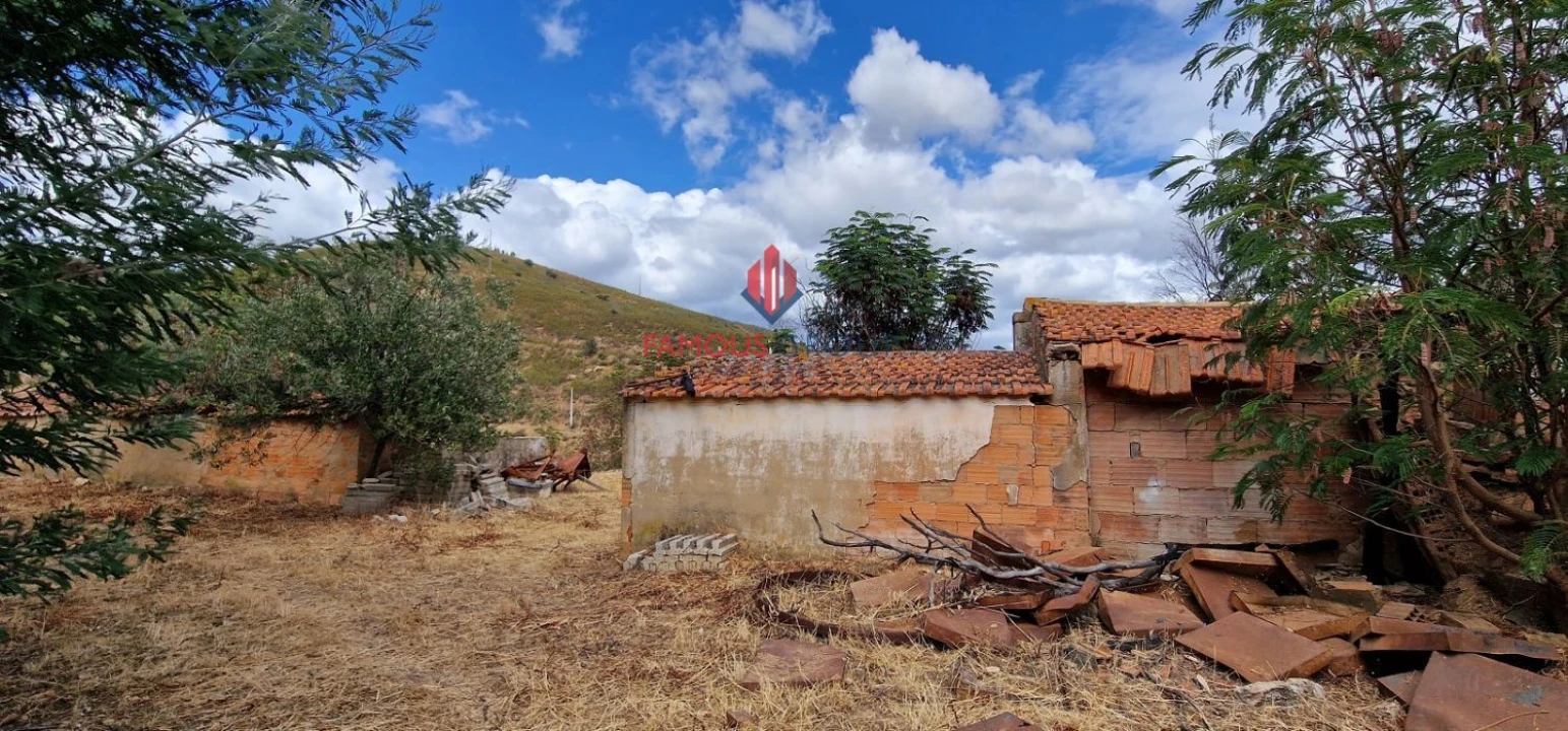 Moradia T5 para Venda em Alferce Foto 33