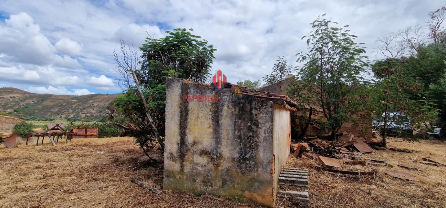 Moradia T5 para Venda em Alferce Foto 36