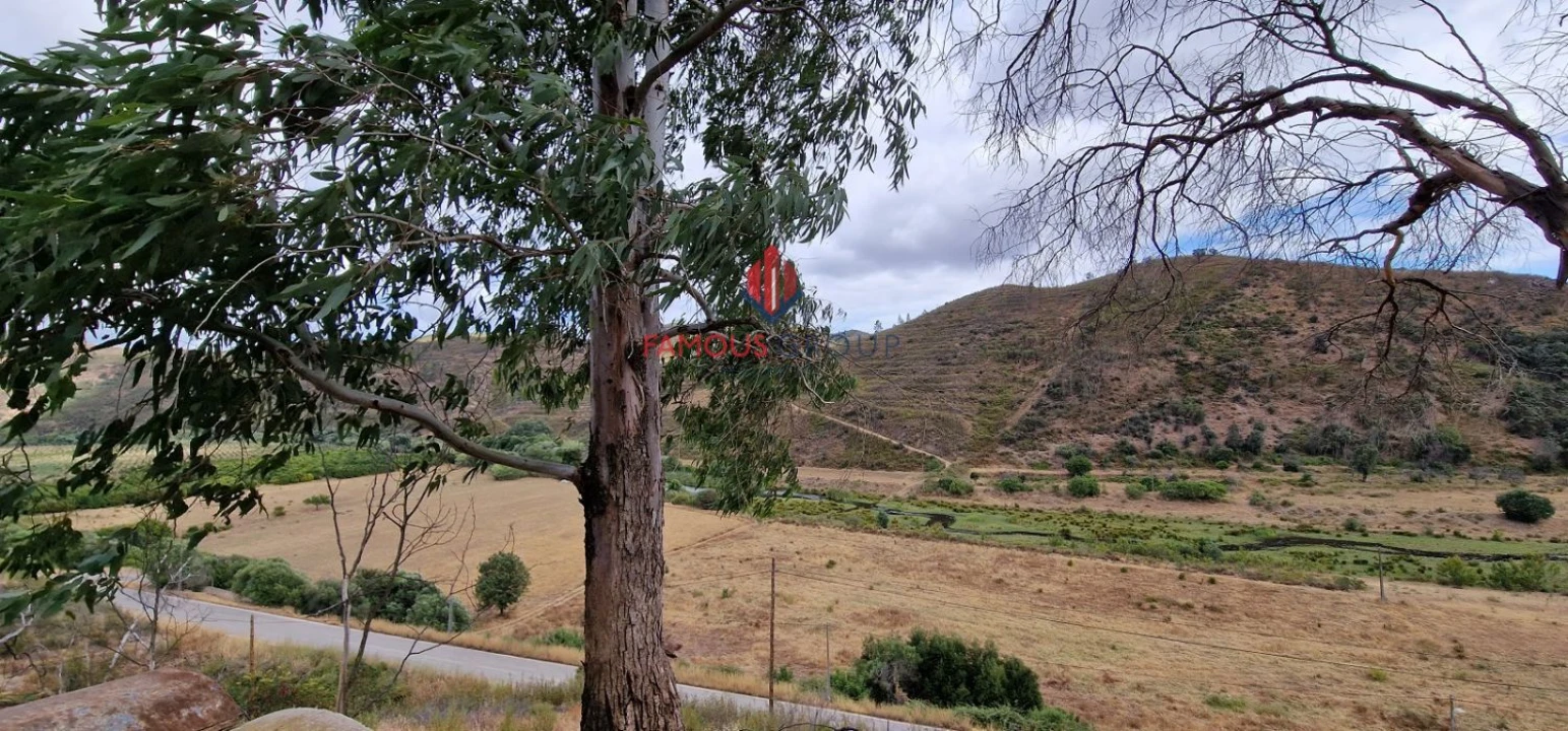 Moradia T5 para Venda em Alferce Foto 38