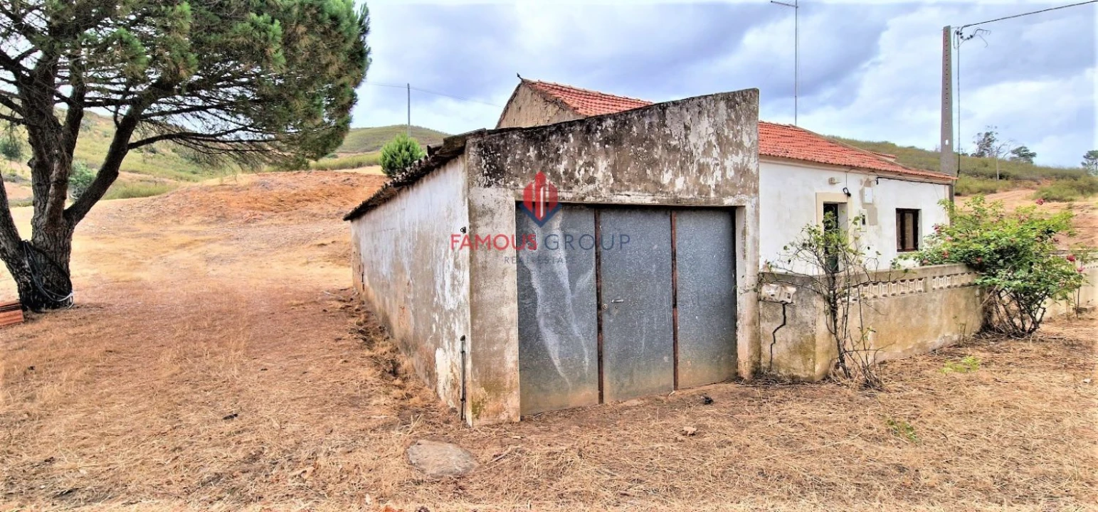 Moradia T5 para Venda em Alferce Foto 4