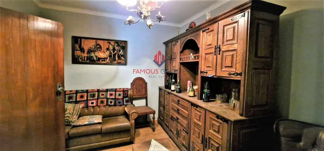 Moradia T5 para Venda em Alferce Foto 10