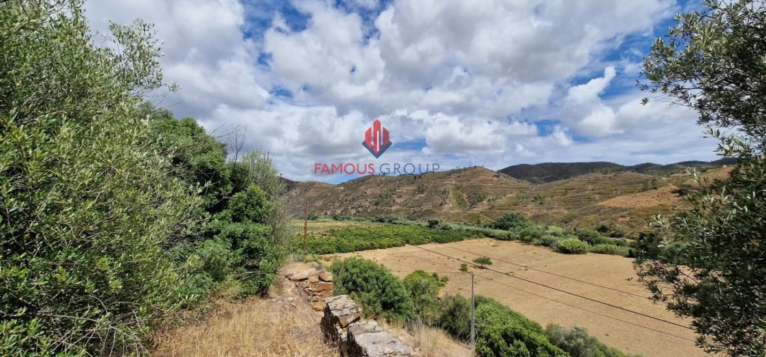 Moradia T5 para Venda em Alferce Foto 29