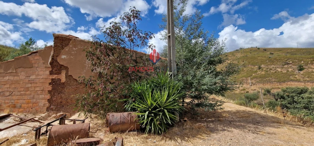 Moradia T5 para Venda em Alferce Foto 37