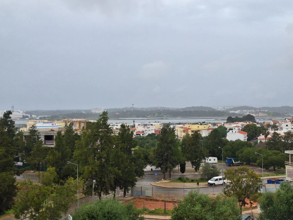 Moradia T3 para Venda em Estômbar e Parchal Foto 13