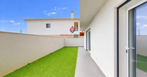 Moradia T4 para Venda em Mexilhoeira Grande